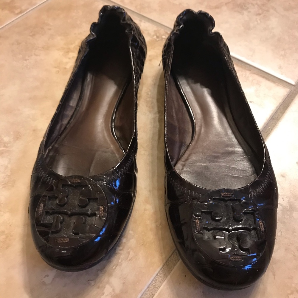 Tory Burch Reva Brown Patent Croc Flats - Picture 5 of 5
